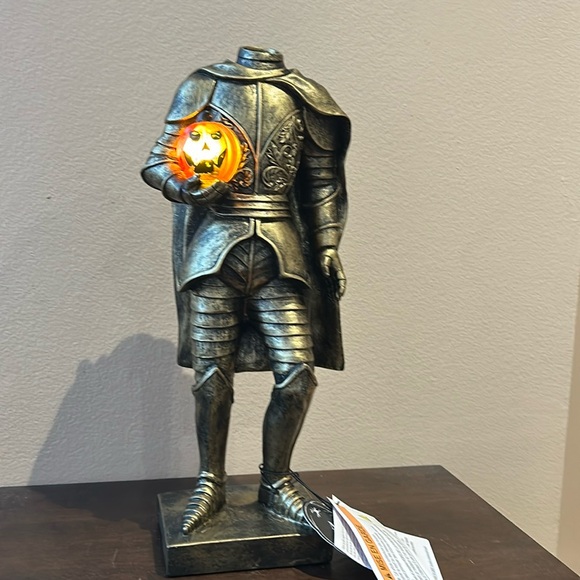 Halloween 14.5” Martha Stewart Headless Horseman Knight LED Light Up Statue - Picture 1 of 4